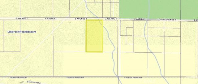 19 Avenue T, Sun Village, CA 93543