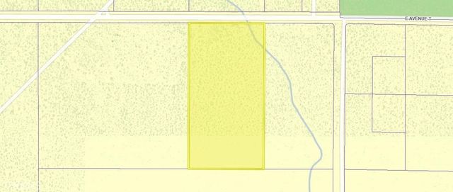 19 Avenue T, Sun Village, CA 93543