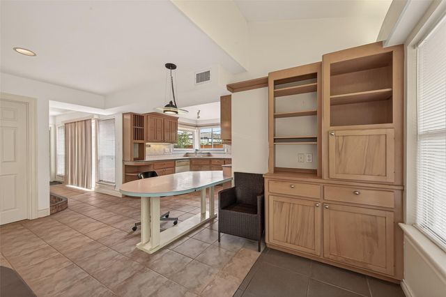 5437 Loch Lomond Drive, Houston, TX 77096