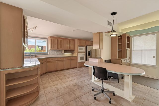 5437 Loch Lomond Drive, Houston, TX 77096