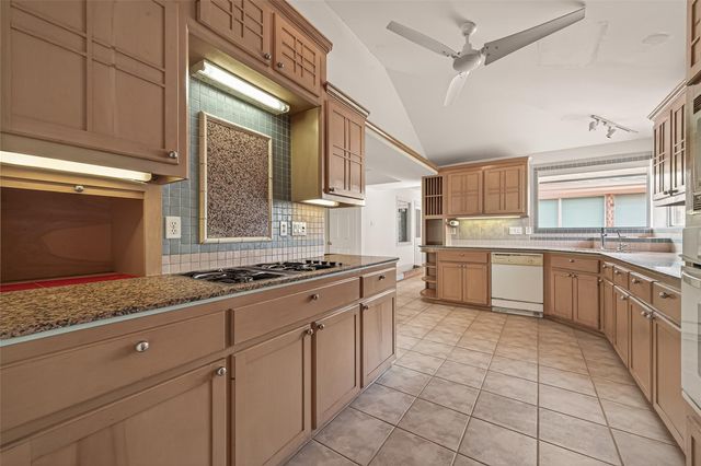 5437 Loch Lomond Drive, Houston, TX 77096