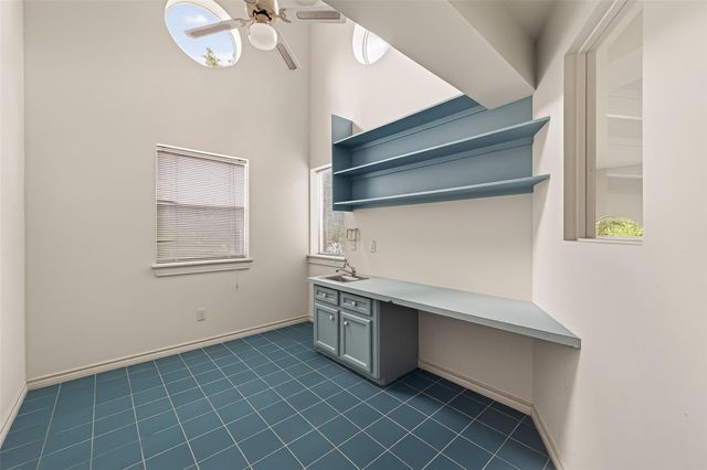 5437 Loch Lomond Drive, Houston, TX 77096