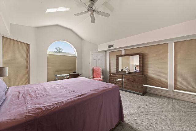 5437 Loch Lomond Drive, Houston, TX 77096