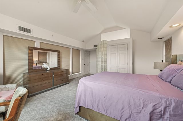 5437 Loch Lomond Drive, Houston, TX 77096