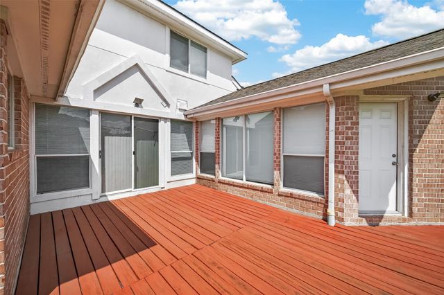 5437 Loch Lomond Drive, Houston, TX 77096