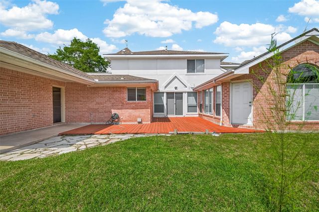 5437 Loch Lomond Drive, Houston, TX 77096