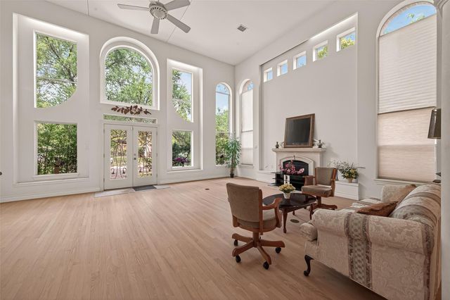 5437 Loch Lomond Drive, Houston, TX 77096