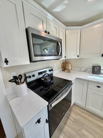 26 Mt. Tom Ave, Easthampton, MA 01027