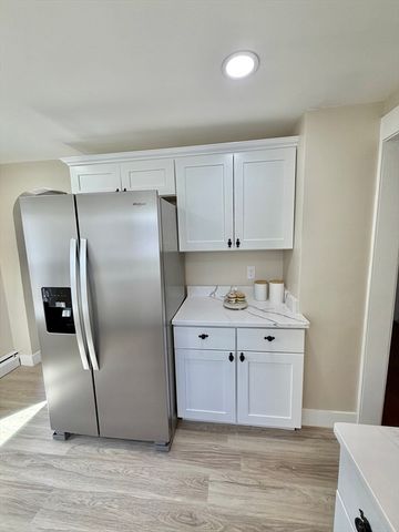 26 Mt. Tom Ave, Easthampton, MA 01027