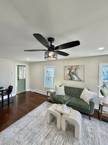 26 Mt. Tom Ave, Easthampton, MA 01027