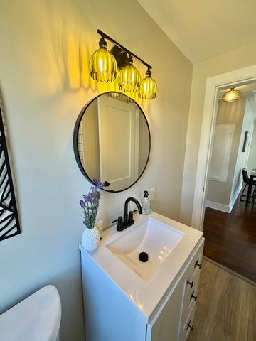 26 Mt. Tom Ave, Easthampton, MA 01027