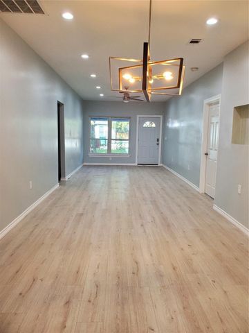 6815 Sidney, Houston, TX 77021