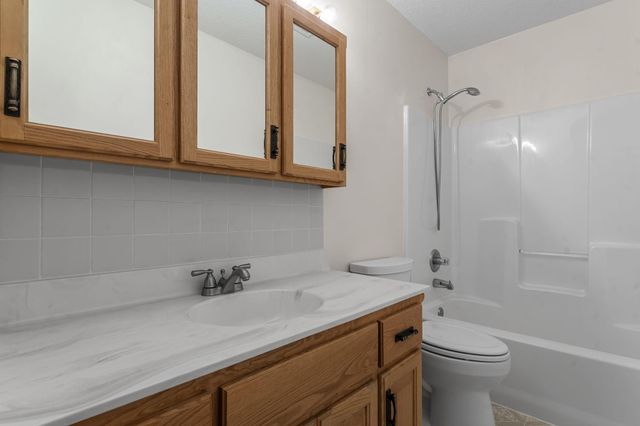 9382 191st Avenue SE, Becker, MN 55308