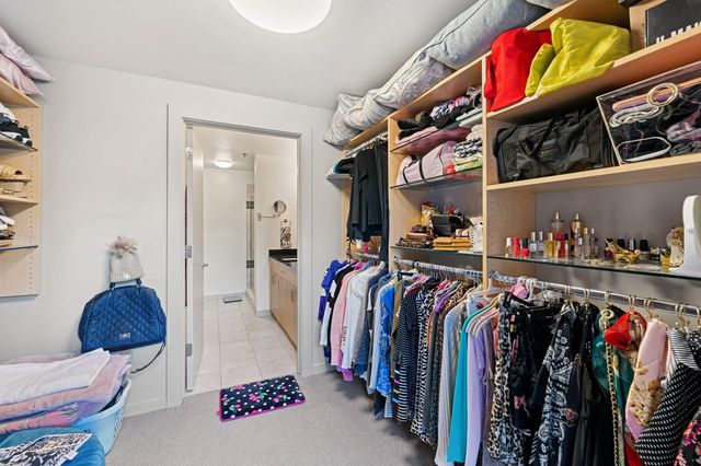 215 10th Avenue S 112, Minneapolis, MN 55415