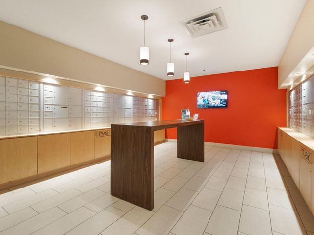 215 10th Avenue S 112, Minneapolis, MN 55415