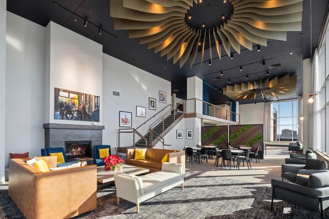 215 10th Avenue S 112, Minneapolis, MN 55415