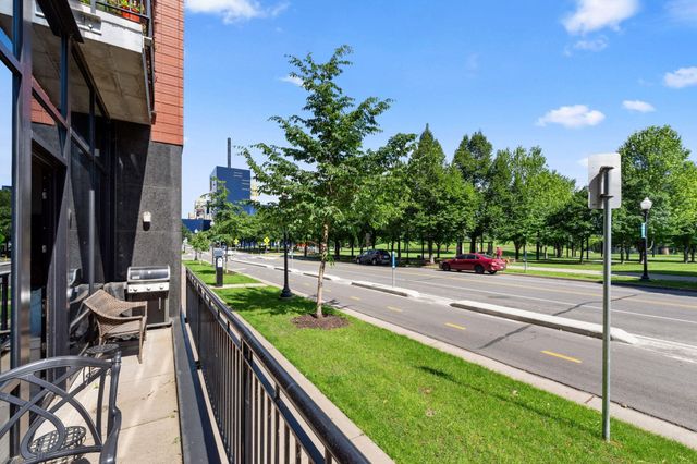 215 10th Avenue S 112, Minneapolis, MN 55415