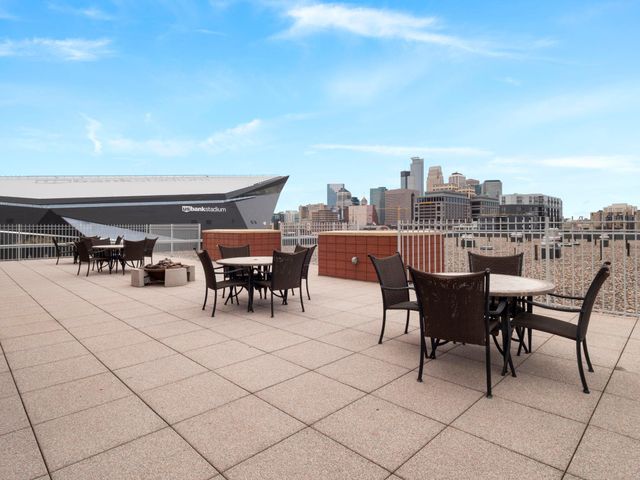 215 10th Avenue S 112, Minneapolis, MN 55415