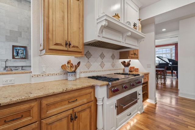 14095 N Pine Bluff ROAD, Mequon, WI 53097