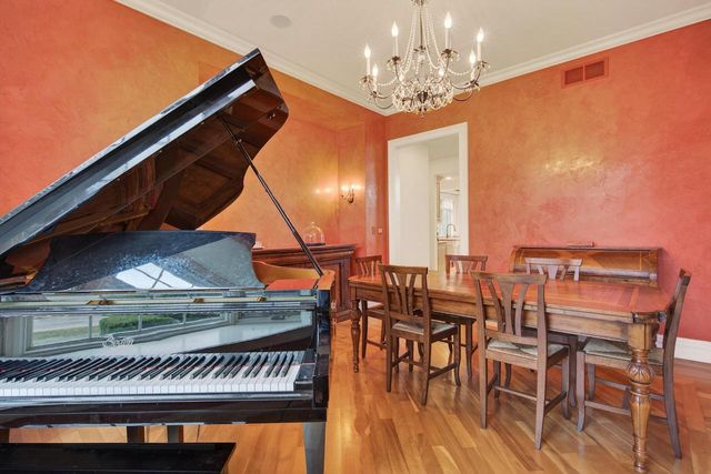 14095 N Pine Bluff ROAD, Mequon, WI 53097
