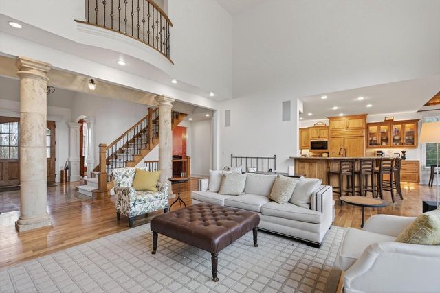 14095 N Pine Bluff ROAD, Mequon, WI 53097
