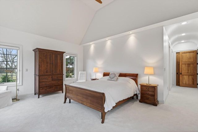 14095 N Pine Bluff ROAD, Mequon, WI 53097