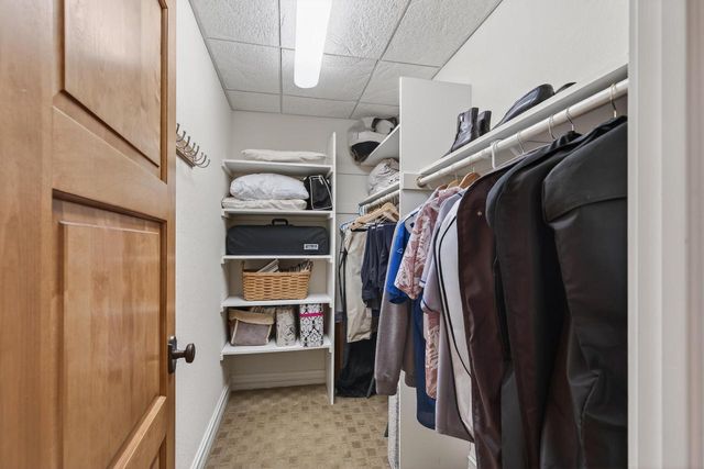 14095 N Pine Bluff ROAD, Mequon, WI 53097