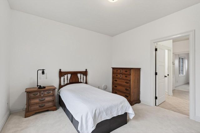 14095 N Pine Bluff ROAD, Mequon, WI 53097