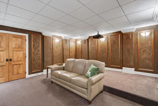 14095 N Pine Bluff ROAD, Mequon, WI 53097