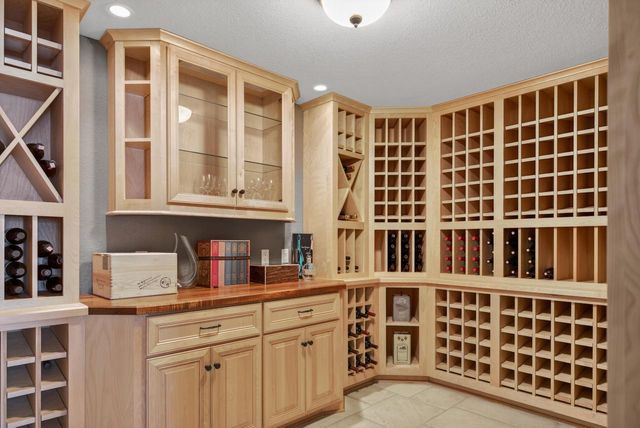 14095 N Pine Bluff ROAD, Mequon, WI 53097