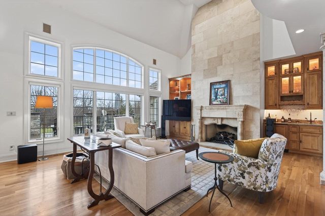 14095 N Pine Bluff ROAD, Mequon, WI 53097