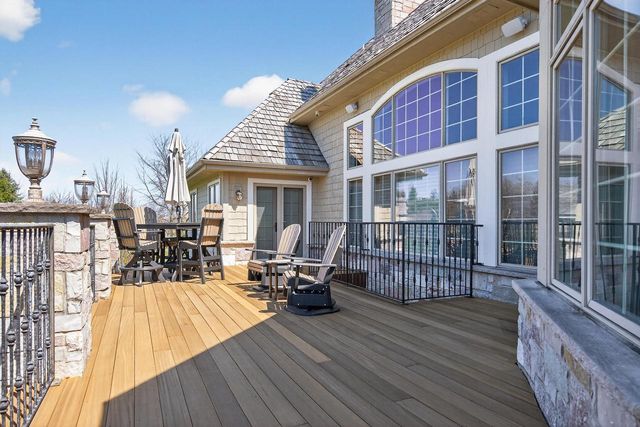14095 N Pine Bluff ROAD, Mequon, WI 53097