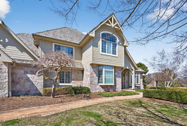14095 N Pine Bluff ROAD, Mequon, WI 53097