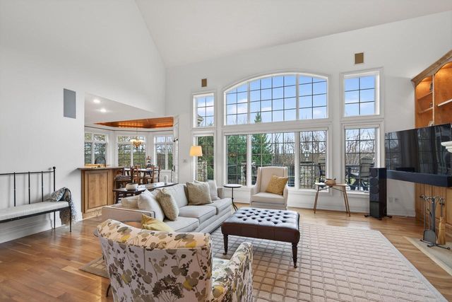 14095 N Pine Bluff ROAD, Mequon, WI 53097