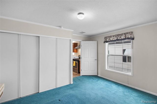 197 Jay Street, Dearborn Heights, MI 48127