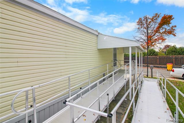197 Jay Street, Dearborn Heights, MI 48127