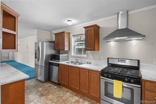 197 Jay Street, Dearborn Heights, MI 48127