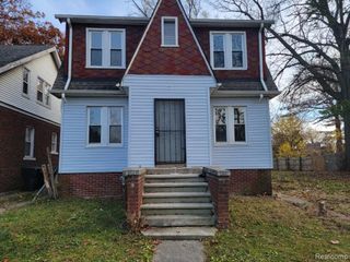 9300 MCKINNEY Street, Detroit, MI 48224