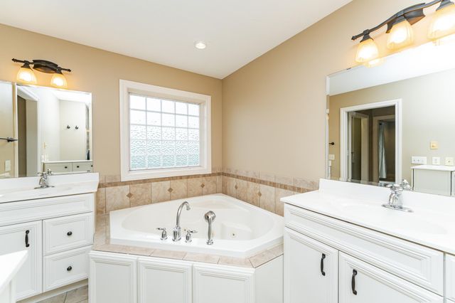 114 Prairie Stone Court SE, Stewartville, MN 55976