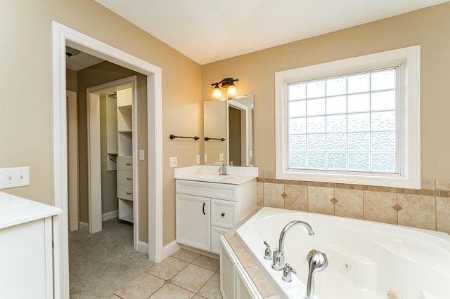 114 Prairie Stone Court SE, Stewartville, MN 55976