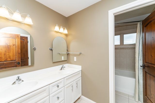 114 Prairie Stone Court SE, Stewartville, MN 55976