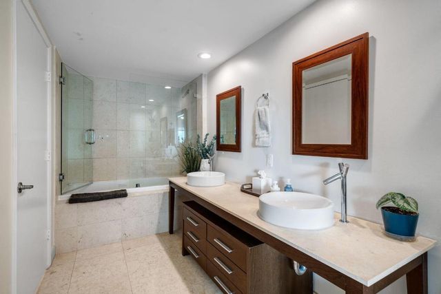 475 Brickell Avenue 4611, Miami, FL 33131