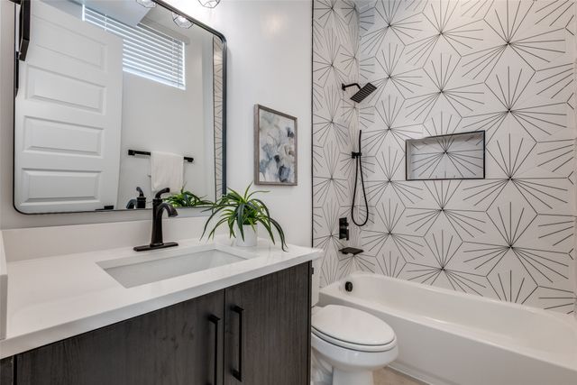 723 W 10th Street 109, Dallas, TX 75208