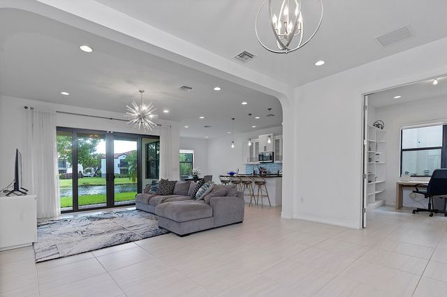 11824 SW 13th Court, Pembroke Pines, FL 33025