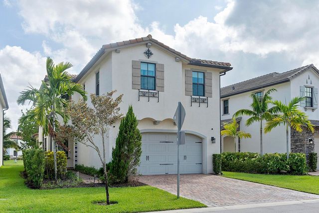 11824 SW 13th Court, Pembroke Pines, FL 33025