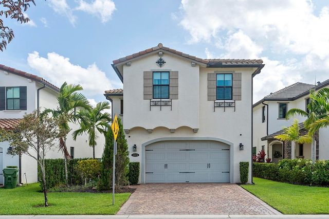 11824 SW 13th Court, Pembroke Pines, FL 33025