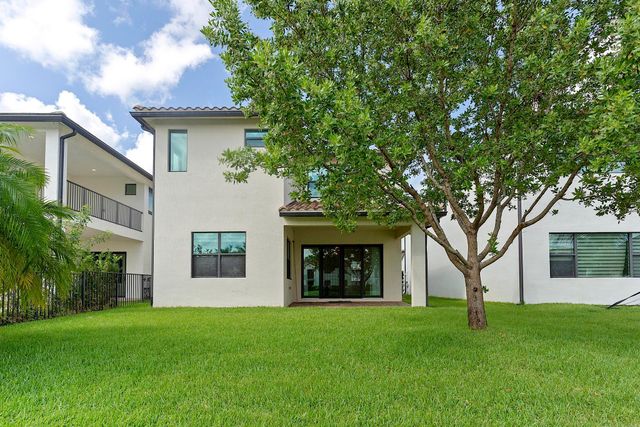 11824 SW 13th Court, Pembroke Pines, FL 33025