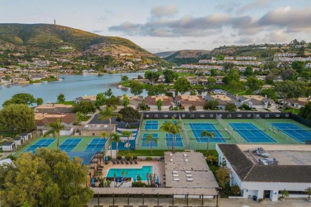 1242 Rue Saint Moritz, San Marcos, CA 92078