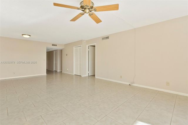 300 Racquet Club Road 104, Weston, FL 33326