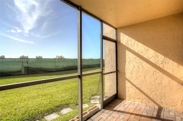 300 Racquet Club Road 104, Weston, FL 33326